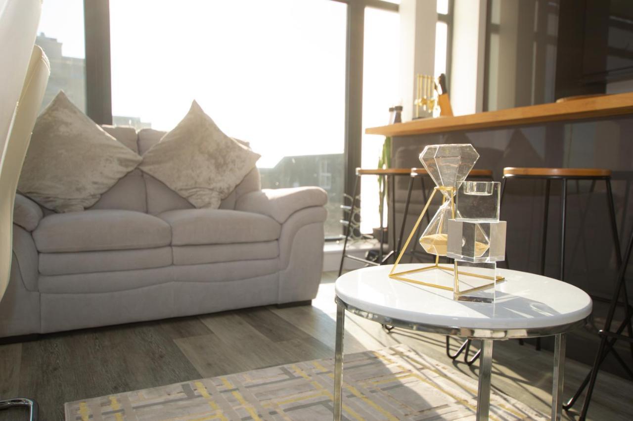* Panoramic Penthouse With Sea & City Views 伯恩茅斯 外观 照片